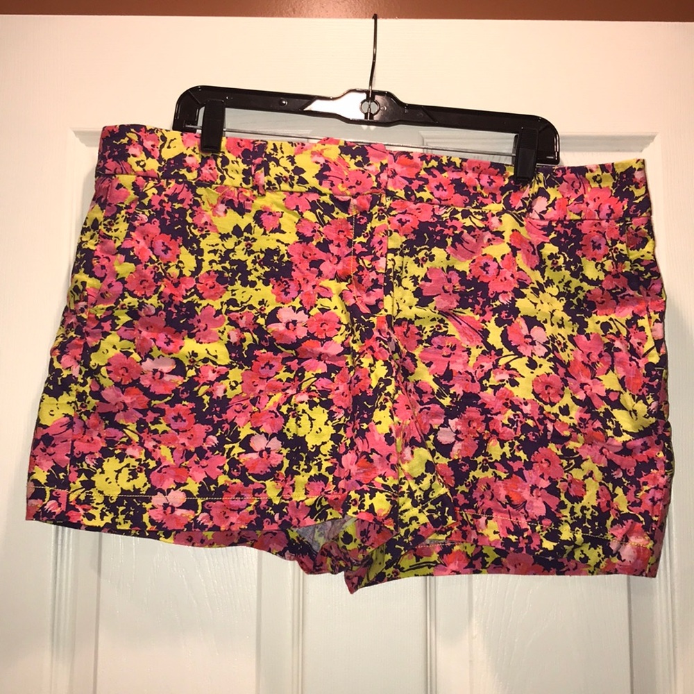 Loft Linen Floral Shorts